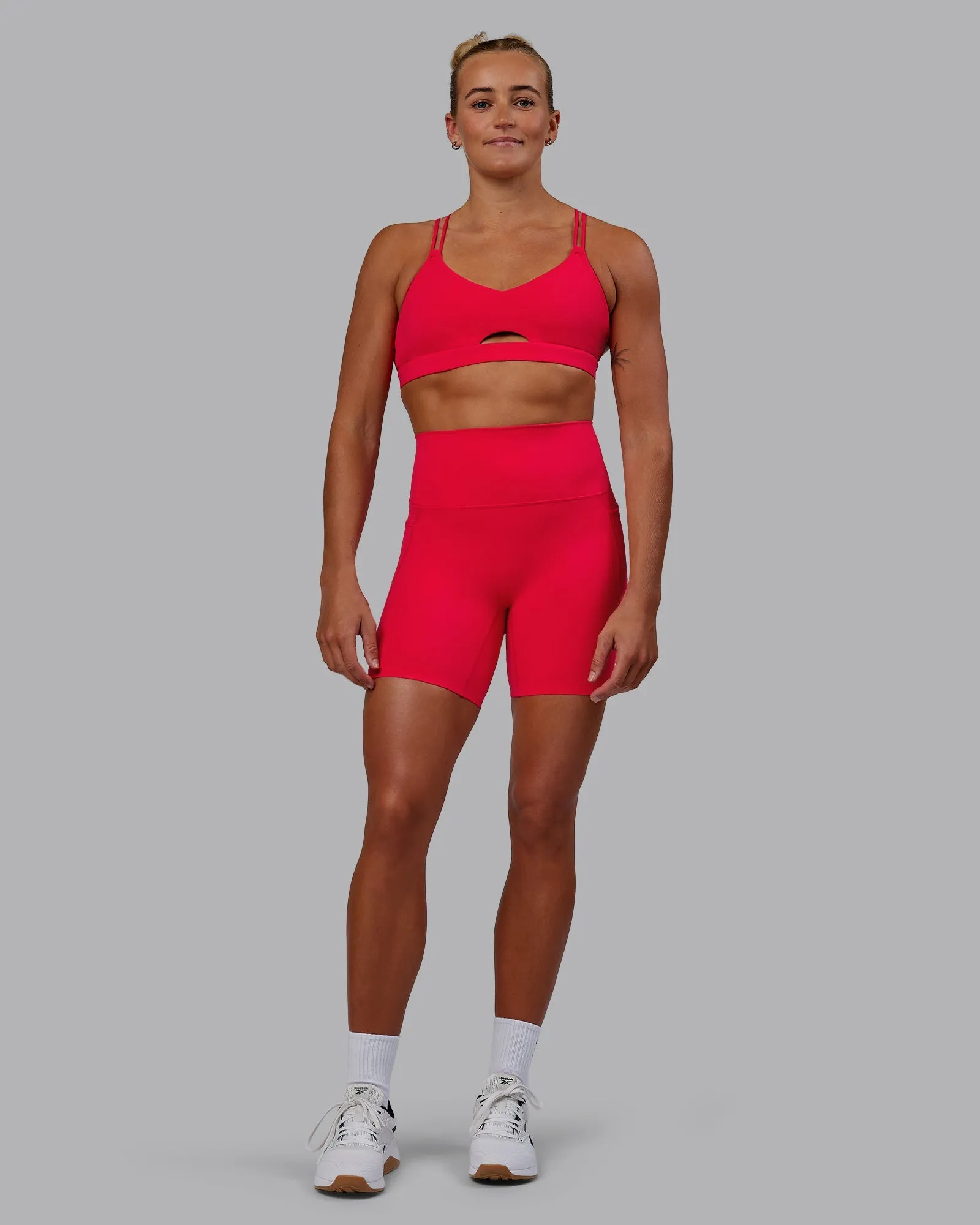 Pursue Sports Bra - Scarlet